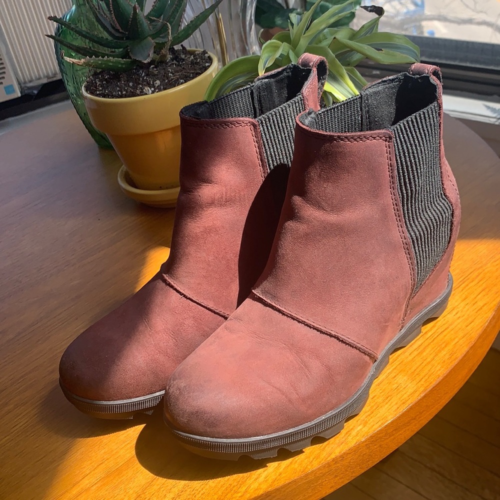 SOREL Women’s Chelsea Boot Wedge - Unique Color!